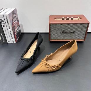 一代佳人2026春季新款法式细跟尖头蝴蝶结时装浅口单鞋高跟鞋女潮