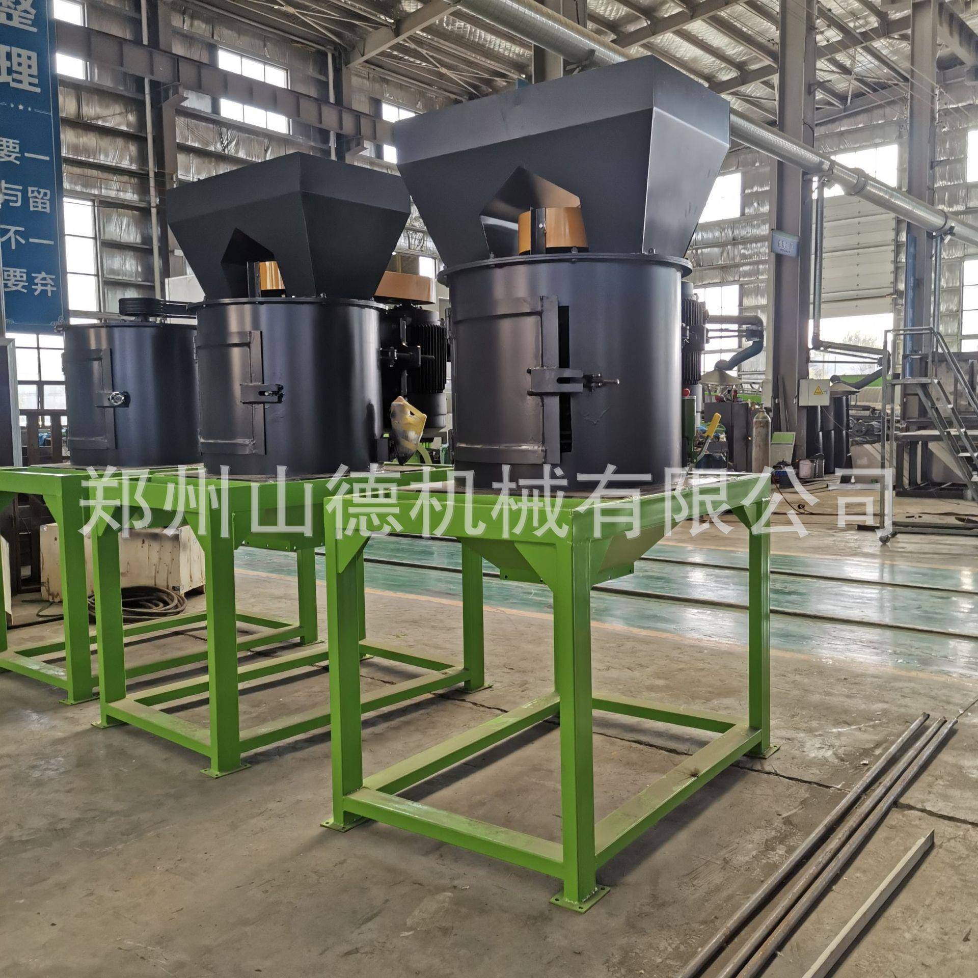中药渣有机肥粉碎机壳糠渣立式粉碎设备污泥粪便高湿物料破碎机