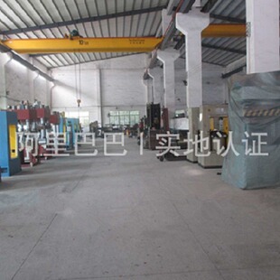 承接：整厂油压机被水浸水淹 油压机清洗换油 油压机全部维修翻新