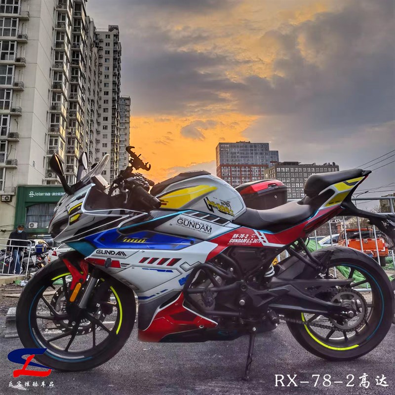 定制春风250SR版画贴纸贴花摩托车改装全车贴膜车身贴画拉花版花