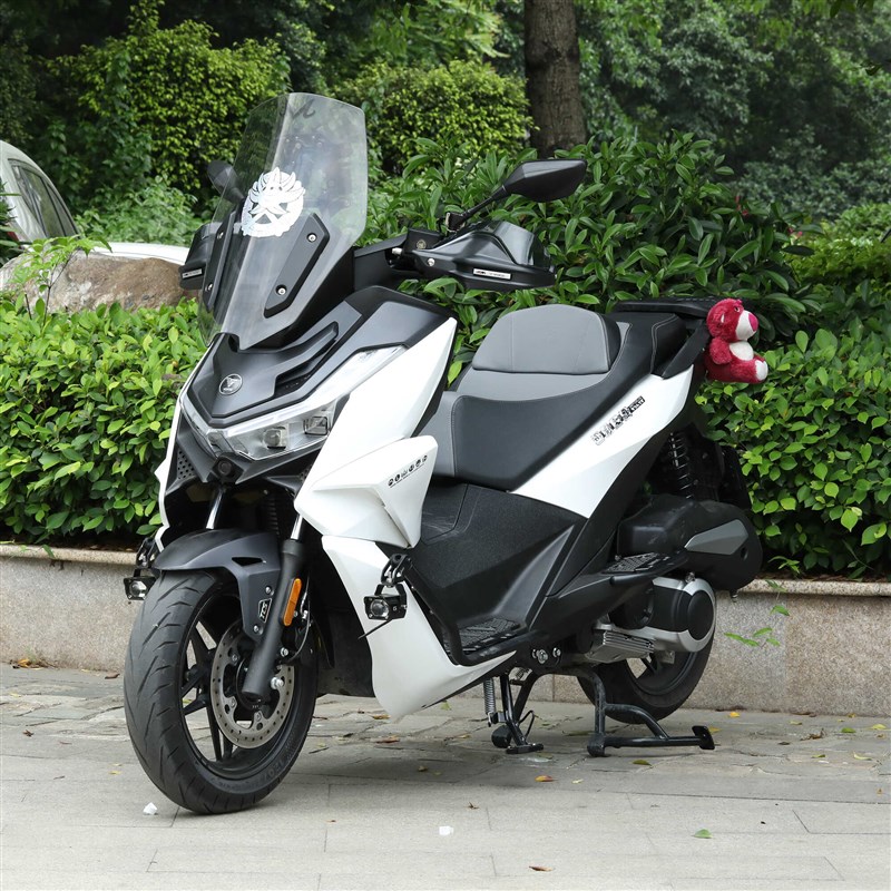 适用无极SR250GT改装件摩托护手盘手把挡风防摔透明片护手盘配件