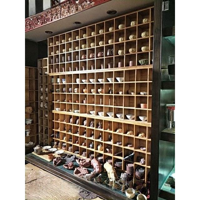 壁挂式储物架实木格子架茶壶展示架壁挂式网格客厅饰品创意储物架