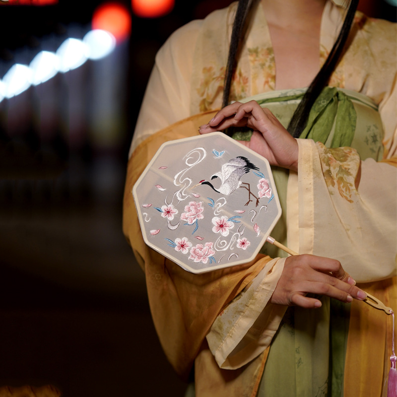 中国风宫扇古风长短柄流苏异形团扇古典刺绣扇汉服舞蹈扇拍摄道具