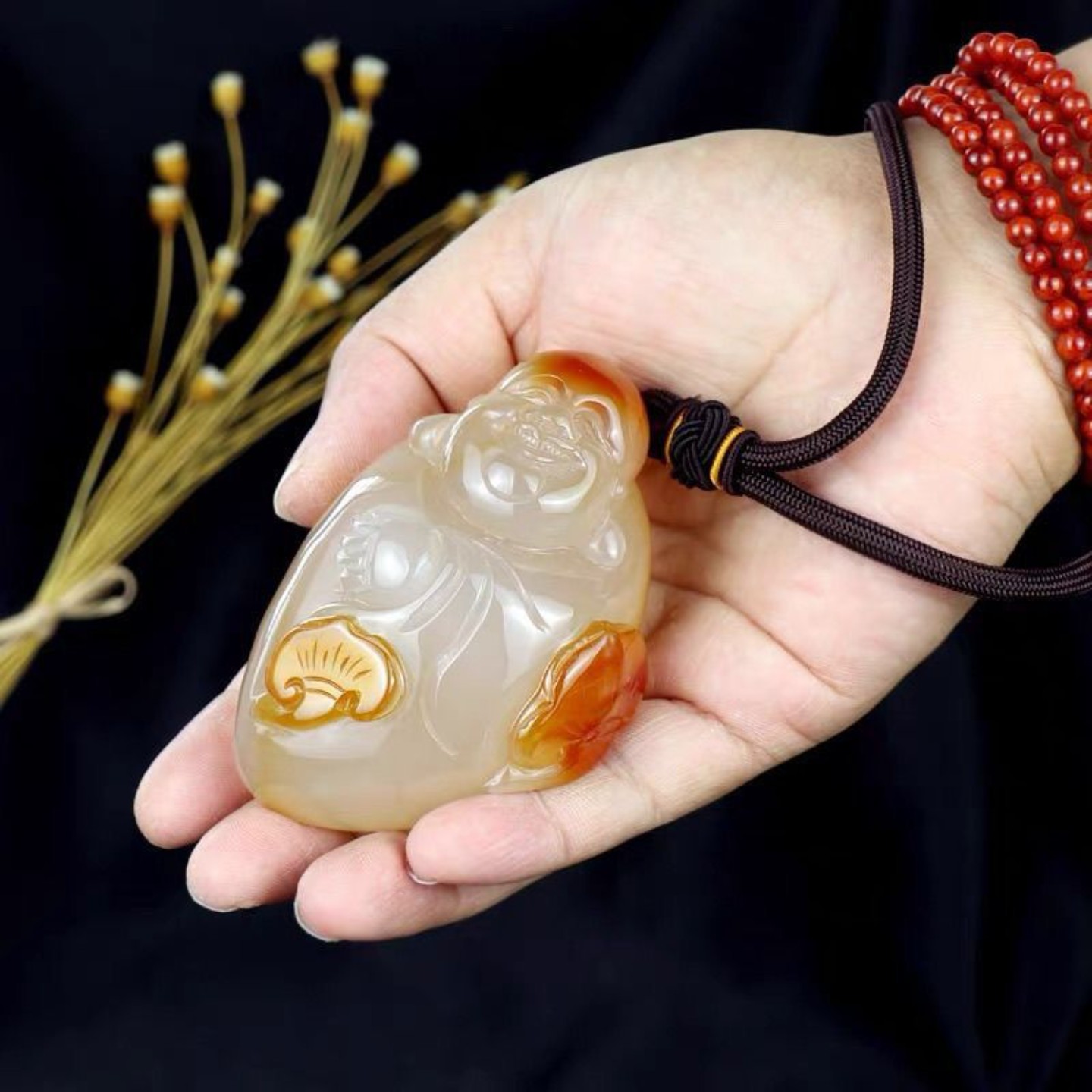 天然玛瑙玉髓手工雕刻财神弥勒佛寿星笑口常开玉石手把件图片