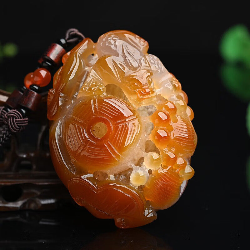 貔貅手玩把件玉髓玛瑙手工雕刻貔貅手把件玉石挂件玉手玩件带证书