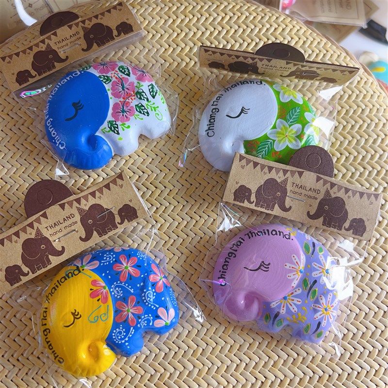 泰国清迈市集手工绘制大小象陶泥冰箱贴冰箱贴旅游纪念品伴手礼