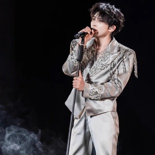 男士 晚宴风银色重工镶钻西装 高级感舞台西服潮 时尚 李耕耘明星同款