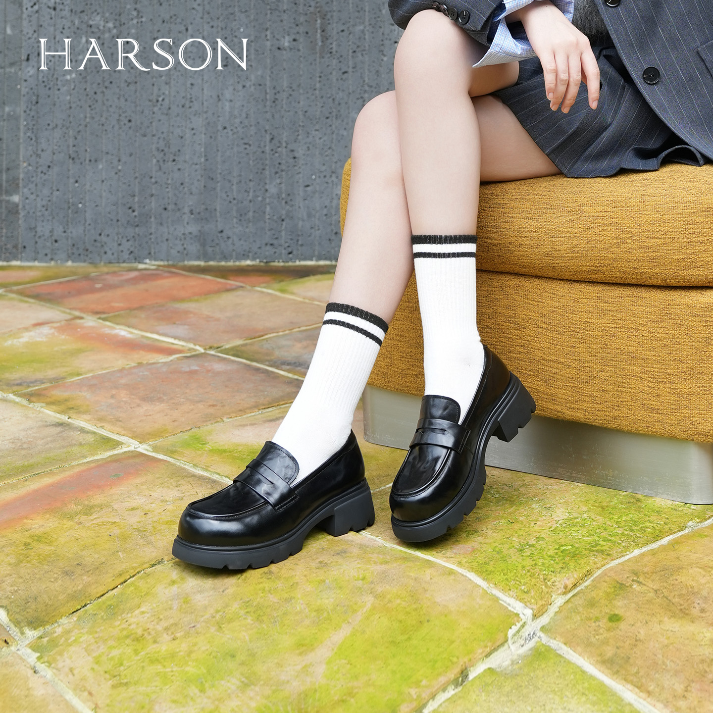 哈森真皮牛皮百搭乐福鞋2025秋冬新款英伦小皮鞋爆款HWL250142