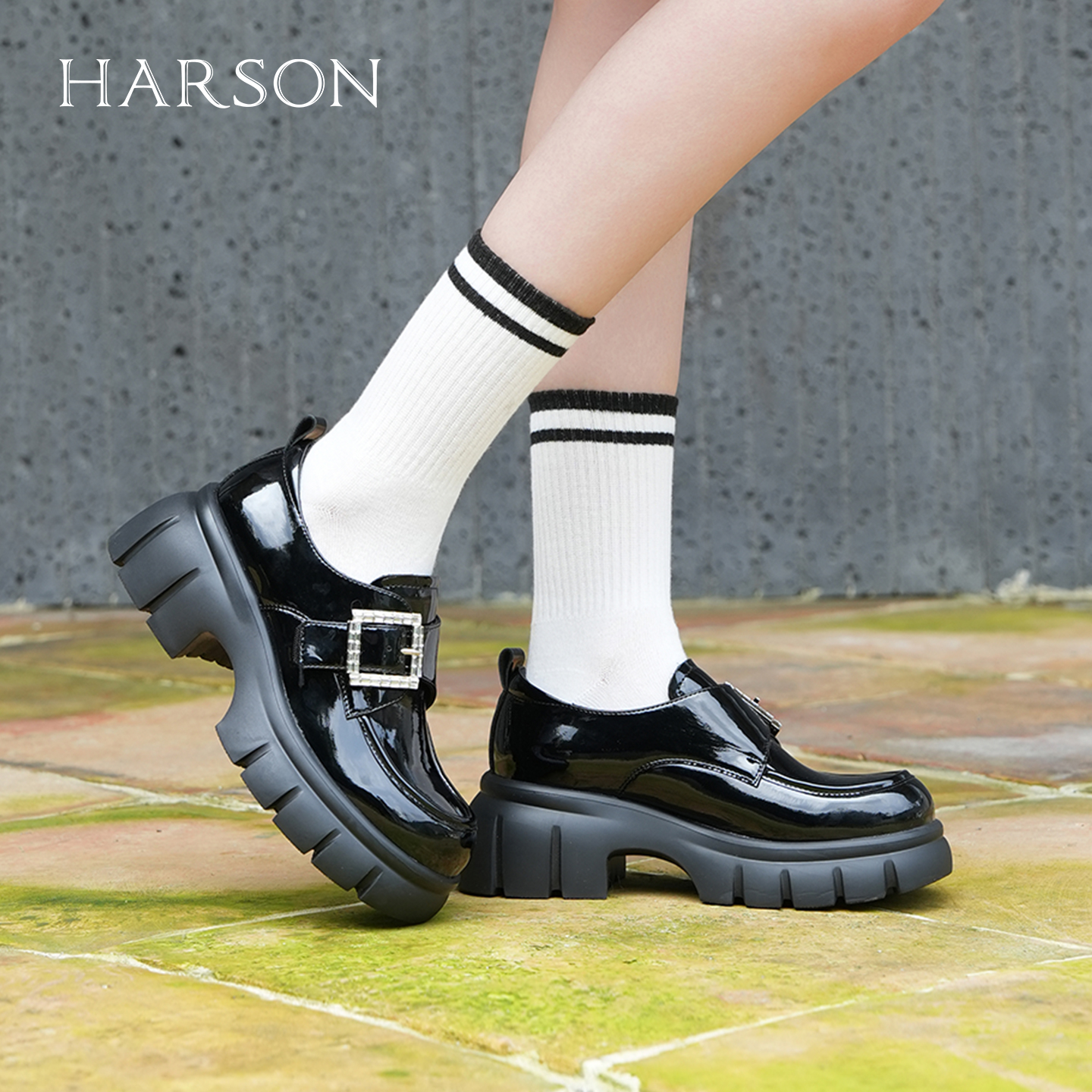 哈森真皮水钻方扣厚底增高乐福鞋2025冬新款英伦小皮鞋HWL250147