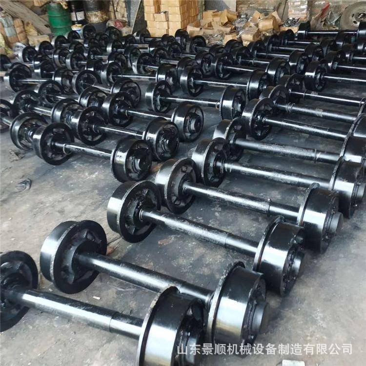 铸钢矿车轮对矿用φ300实心空心轨道轮开式闭式平板车轮子