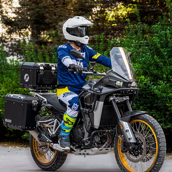 GSADV适用800X三箱护杠不锈钢保险杠改装件底板保护边铝合金