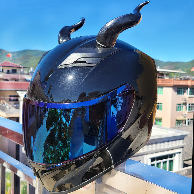 摩托车头盔恶魔角牛角仿真吸盘超轻骑士炫酷机车全盔恶魔犄角装饰