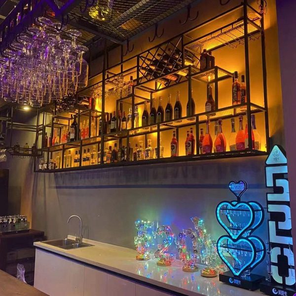 酒柜铁艺红酒架子吧台酒架置物架餐厅壁挂式展示架酒吧金属展示柜