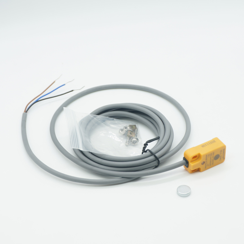 霍尔接近开关三线5-24V磁性磁铁感应限位方形微型传感器HLU-20N1