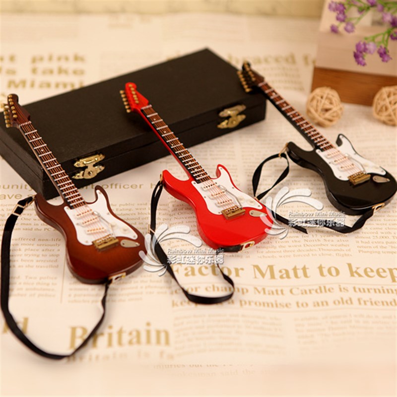 可刻字粉色木质电吉他q模型乐器摆件汽车挂件送朋友生日圣诞节礼