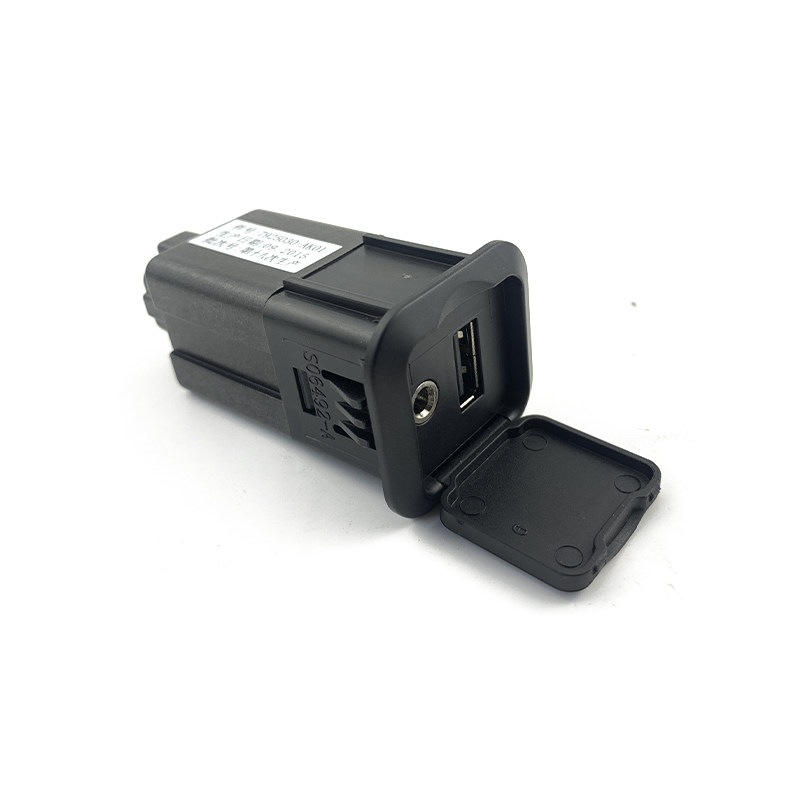 适用于长安悦翔V7转接头器总成USB接口AUX音频连接器插头车载转换