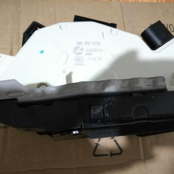 13-15新朗逸途观车门锁块车门闭锁器
