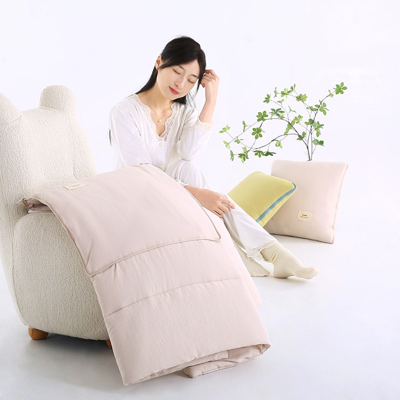 春款简约纯色抱枕被子两用客厅午睡毯子办公室U空调被汽车靠枕