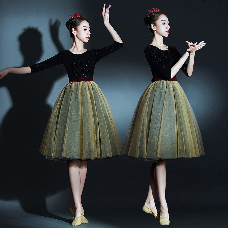 现代舞演出服女2024新款开场舞台大合唱团歌伴舞蹈蓬蓬裙表演短裙