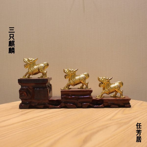 任芳居台湾制作三只麒麟化解龙高虎低摆件