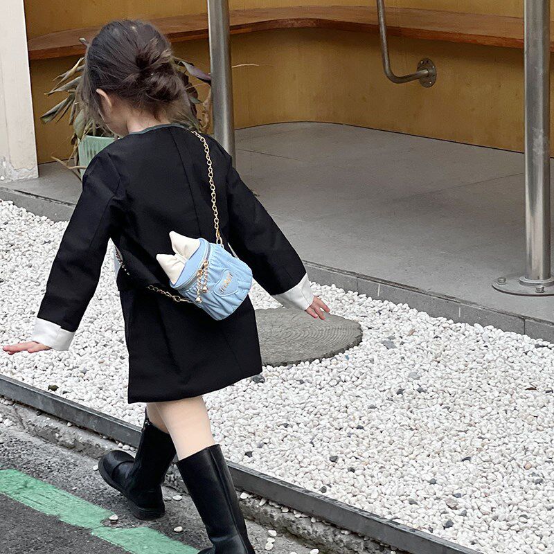 女童包包新款蝴蝶结水桶包洋气儿童可爱斜挎包女孩公主配饰零钱包