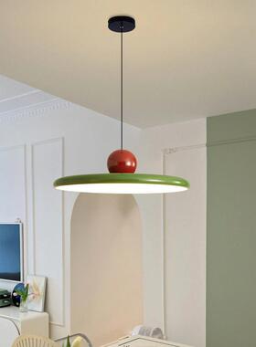 中古奶油风餐厅吊灯极简现代卧室饭桌吧台流行绿色复古长线飞碟灯