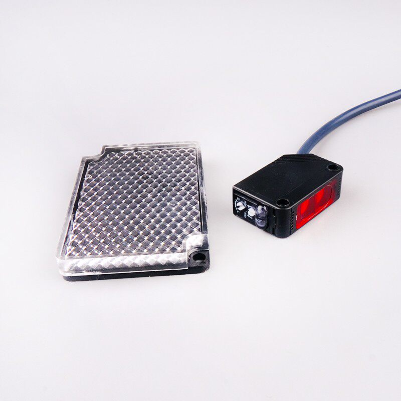 E3Z-D61漫反射红外线光电开关接近感应开关E3Z-D62,D81三线传感器