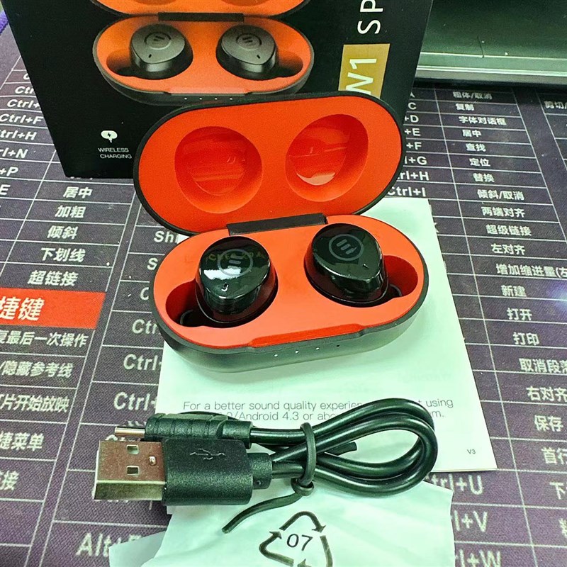 跨境外贸真无线蓝牙耳机 三频均衡高音突出浓浓圈铁味高通QCC芯片