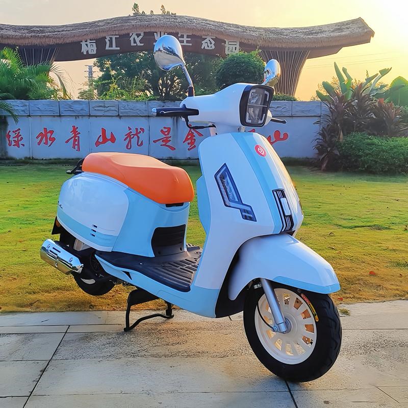 破界小卡拉125cc复古文艺踏板摩托车可上牌燃油两轮摩托代步省油