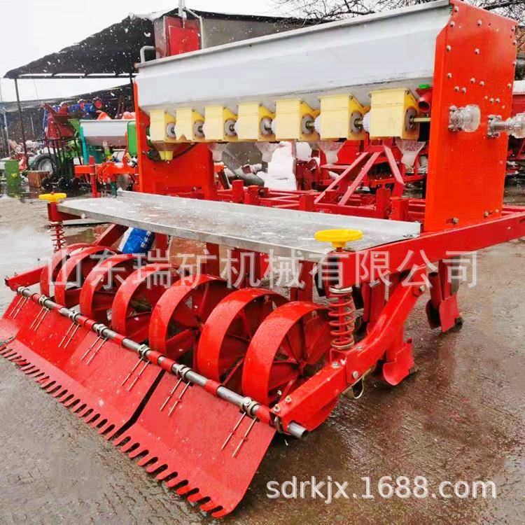12行小麦播种机拖拉机带谷子高粱旱稻播种施肥机圆盘桨腿式播种机