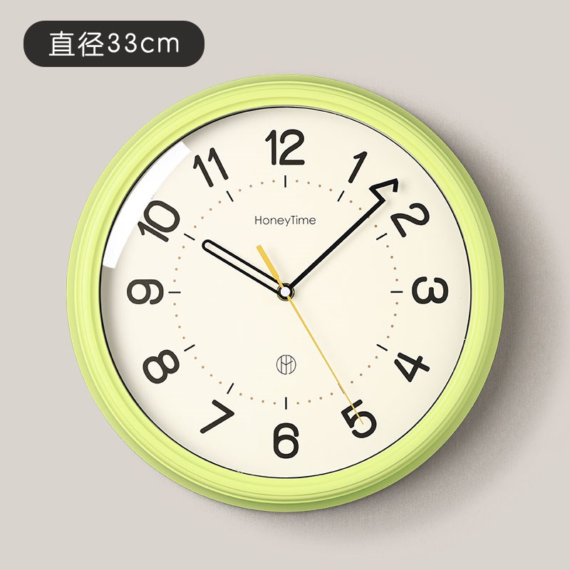 2024新款客厅挂钟简约现代家y用创意挂墙免打孔奶油挂表静音时钟