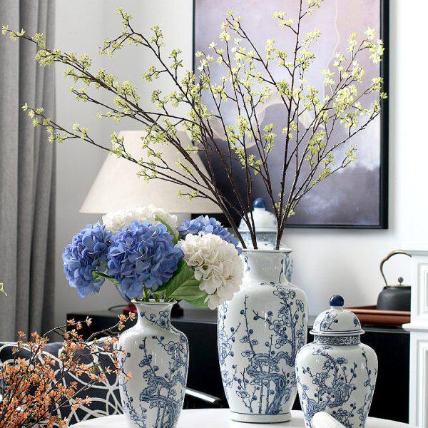 梅花纹青花瓷插花花瓶文雅大气中式客厅陶瓷装饰摆件白色水培花器