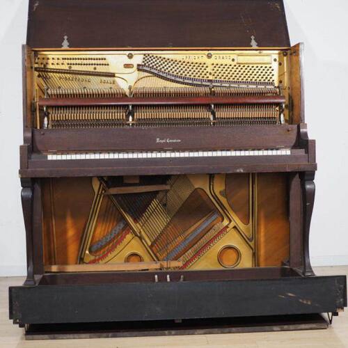 进口大型古董老物件Royal立式钢琴装饰造型摆件能弹响