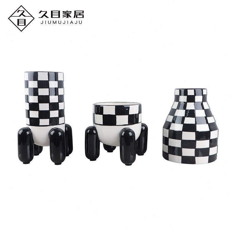 北欧简约创意陶瓷黑白格子花瓶摆件样板间客厅电视柜花器摆设装饰
