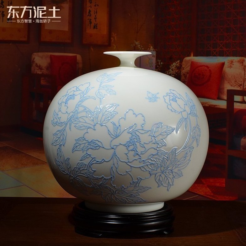 东方泥土《花开富贵》陶瓷花瓶摆件 手工拉线条浮雕工艺 客厅装饰