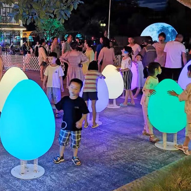 网红感应不倒翁圆球灯景区公园美陈装饰蛋形灯大型夜游美陈夜灯