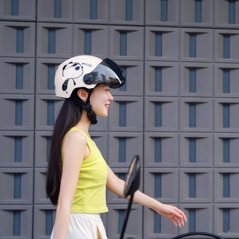 3c认证夏季电动车头盔可爱熊猫电瓶车安全帽男女通用摩托车半盔