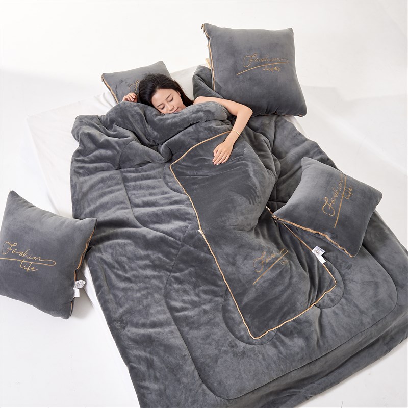 2米宽2.2米长8-9斤牛奶绒抱枕被子办公车载午睡空调被机洗不掉毛