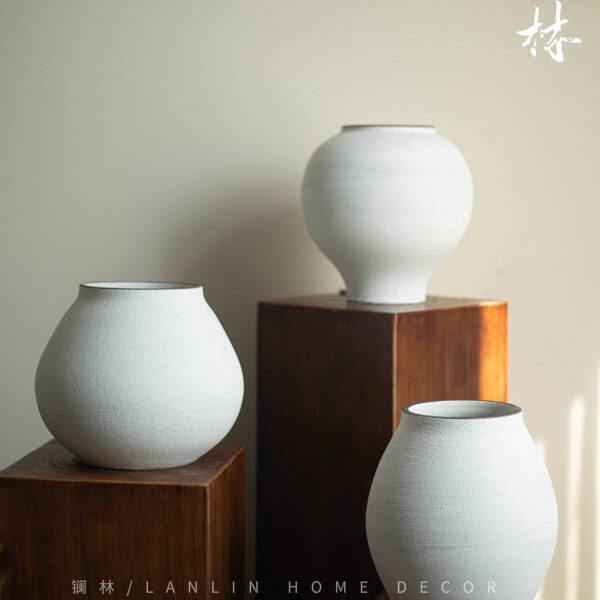 现代简约白色复古粗陶插花陶瓷高级感新款花瓶民宿装饰摆件
