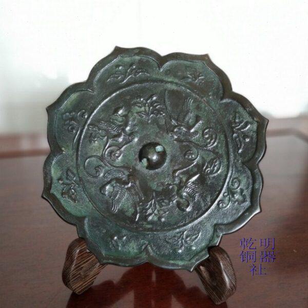 仿古鸳鸯菱花青铜透光镜唐代鸳鸯峰蝶纹铜镜 非遗艺术品摆件魔镜