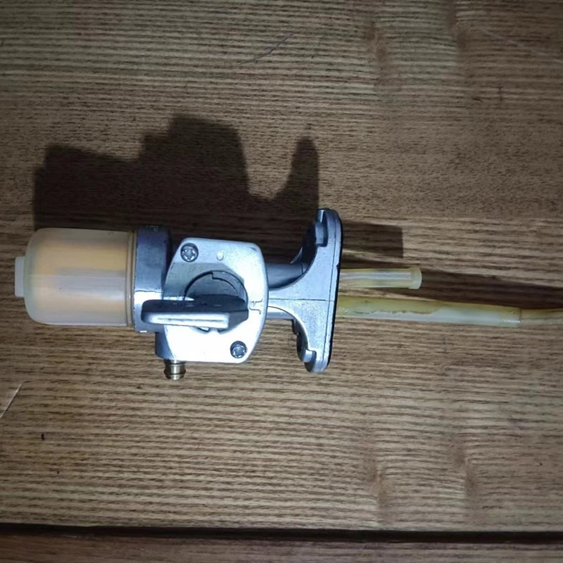 适用于摩托车油箱开关Gs125道宰Gn125 En125 Ax100油路开关