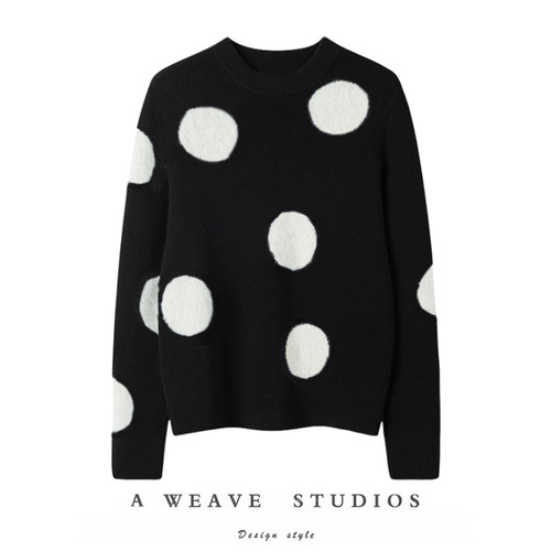 自带时尚风范~2024新款COS风设计感波点针织圆领套头羊绒打底衫