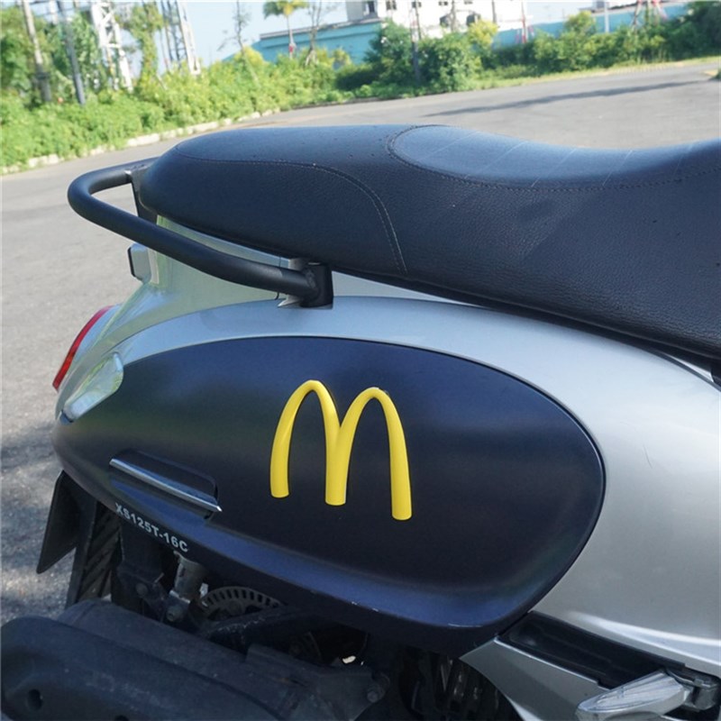 适用摩托车踏板车电动车复古车改装麦当劳车贴车板通用防撞防刮贴
