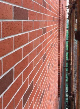 红色劈开砖软瓷砖柔性MCM饰面砖轻薄工K程外墙砖软陶文化砖文化石