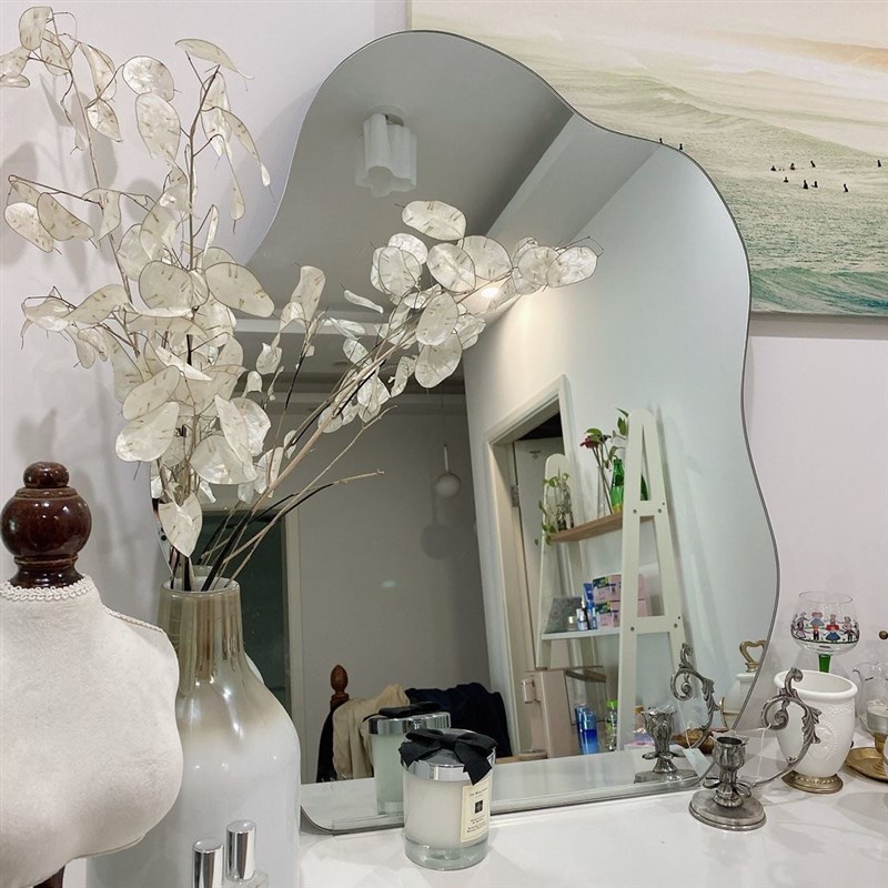 云朵化妆镜台式桌面无灯梳妆台镜子轻奢LED高级智能镜卧室梳妆镜