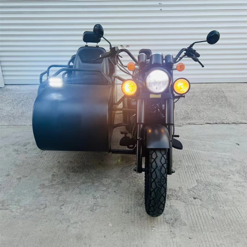 大地鹰王400边三轮摩托车哈雷250偏三轮覆古太子巡航挎子银钢机车