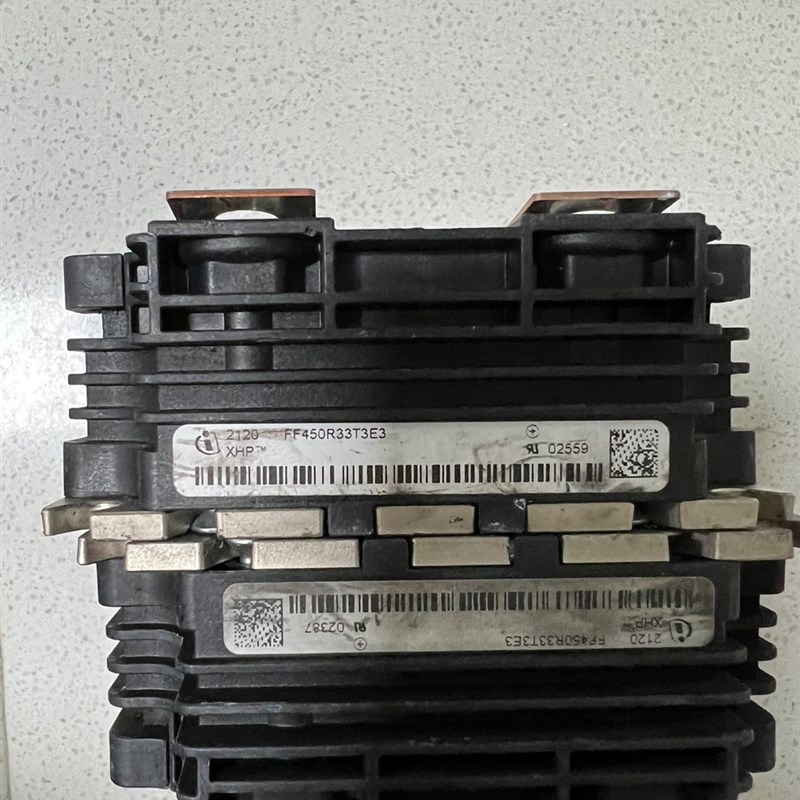 拆机产品FZ2400nR33HE4 FF450R33T3E3-B5