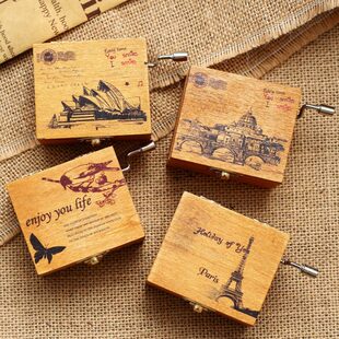 木制复古八音盒手摇式怀旧情侣天空之城音乐盒送儿童男女生日礼物