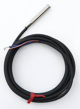 M8圆柱形漫反射光电开关红外传感器检测感应器E3HT-DS3E1感应开关