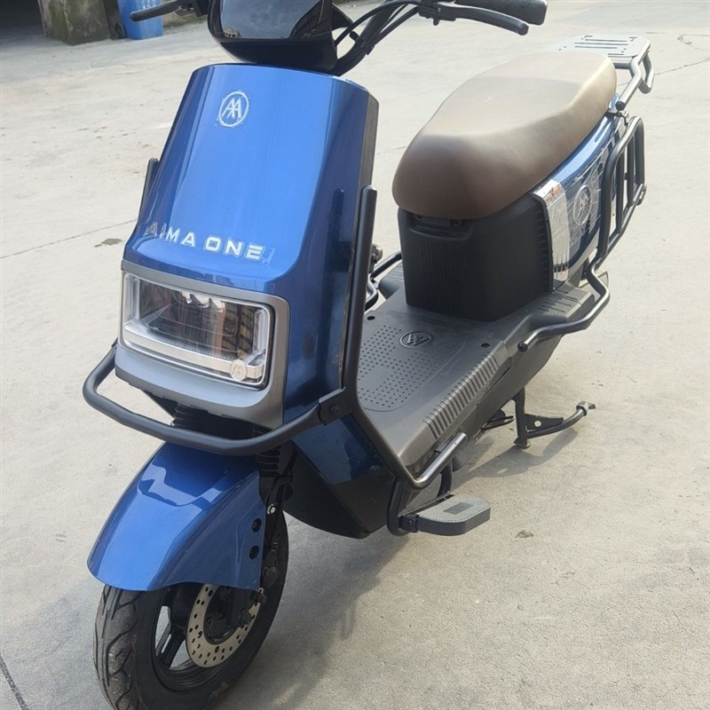 适用于爱玛卫士AB51电动车护杠全车加厚保险杠改装配件尾架后货架